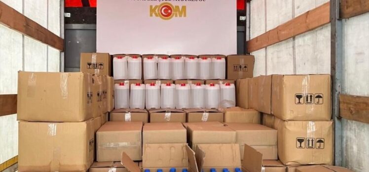 Samsun'da 2 ton etil alkol ele geçirildi, 1 zanlı gözaltına alındı