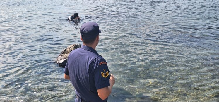 Samsun'da kayığın alabora olması sonucu kaybolan balıkçı için arama çalışması başlatıldı