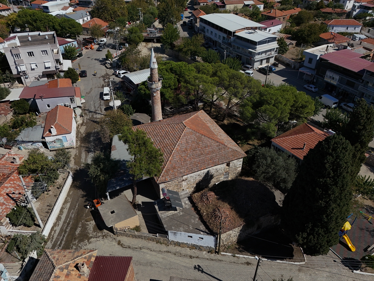 Seferihisar Belediyesinin SGK borcu nedeniyle okul ve camileri takas için önermesine tepki