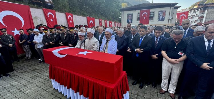 Şehit Piyade Üsteğmen Ayar, Trabzon'da son yolculuğuna uğurlandı