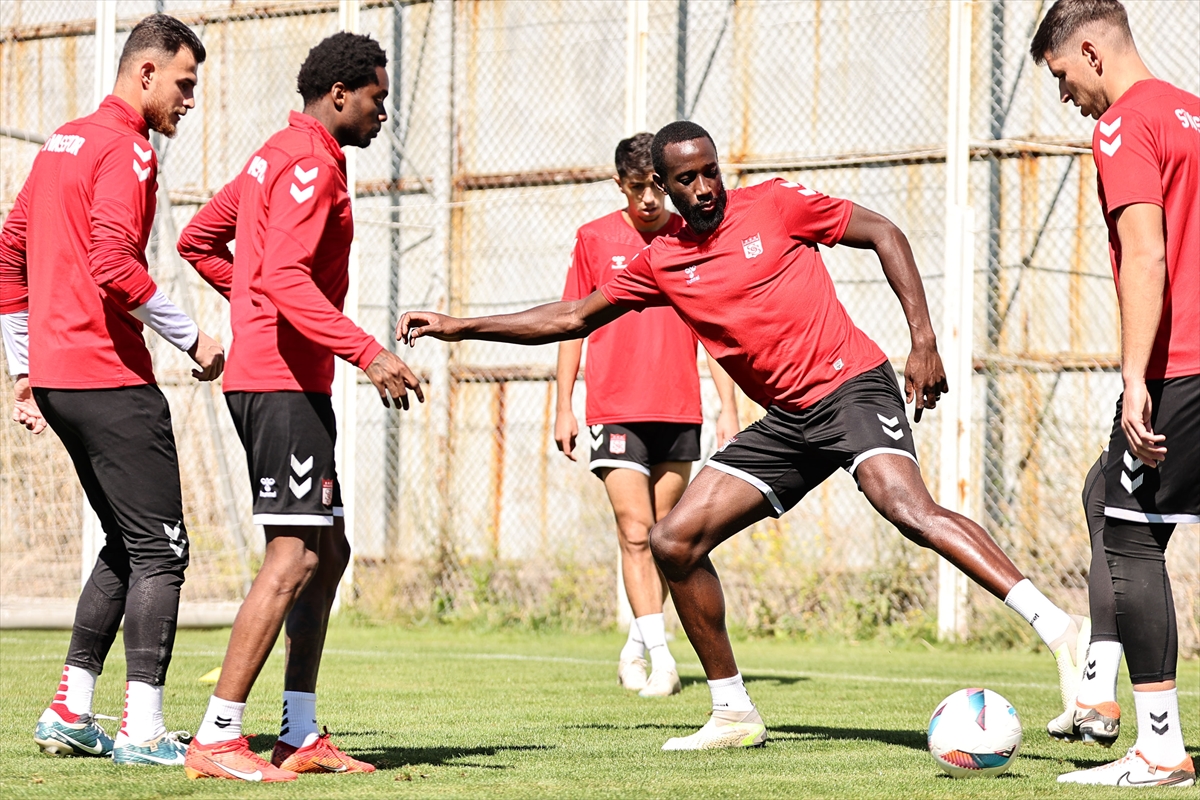 Sivasspor'da Göztepe maçının hazırlıkları başladı