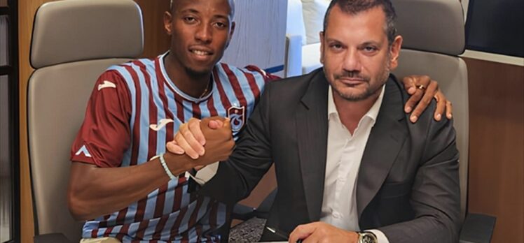 Trabzonspor, Simon Banza ile 1 yıllık sözleşme imzaladı