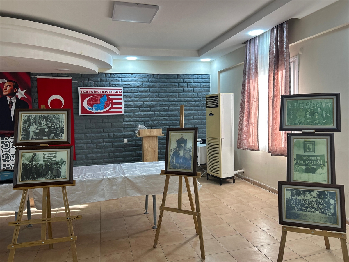 Adana'da Türkistanlı Şir Muhammed Bek adına yazılan kitap tanıtıldı