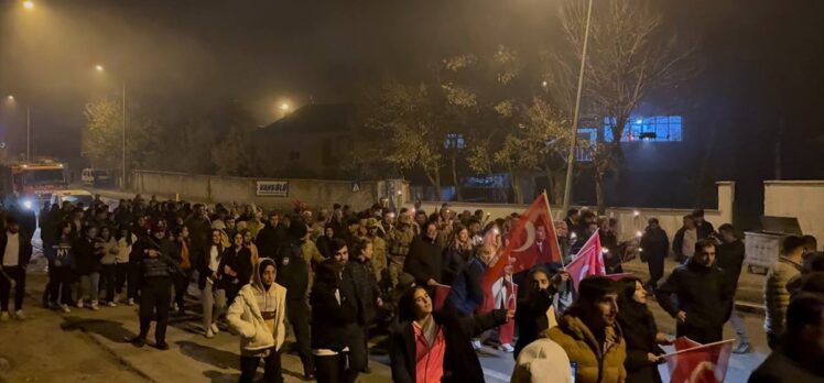 Kars ve Ağrı'da fener alayı düzenlendi