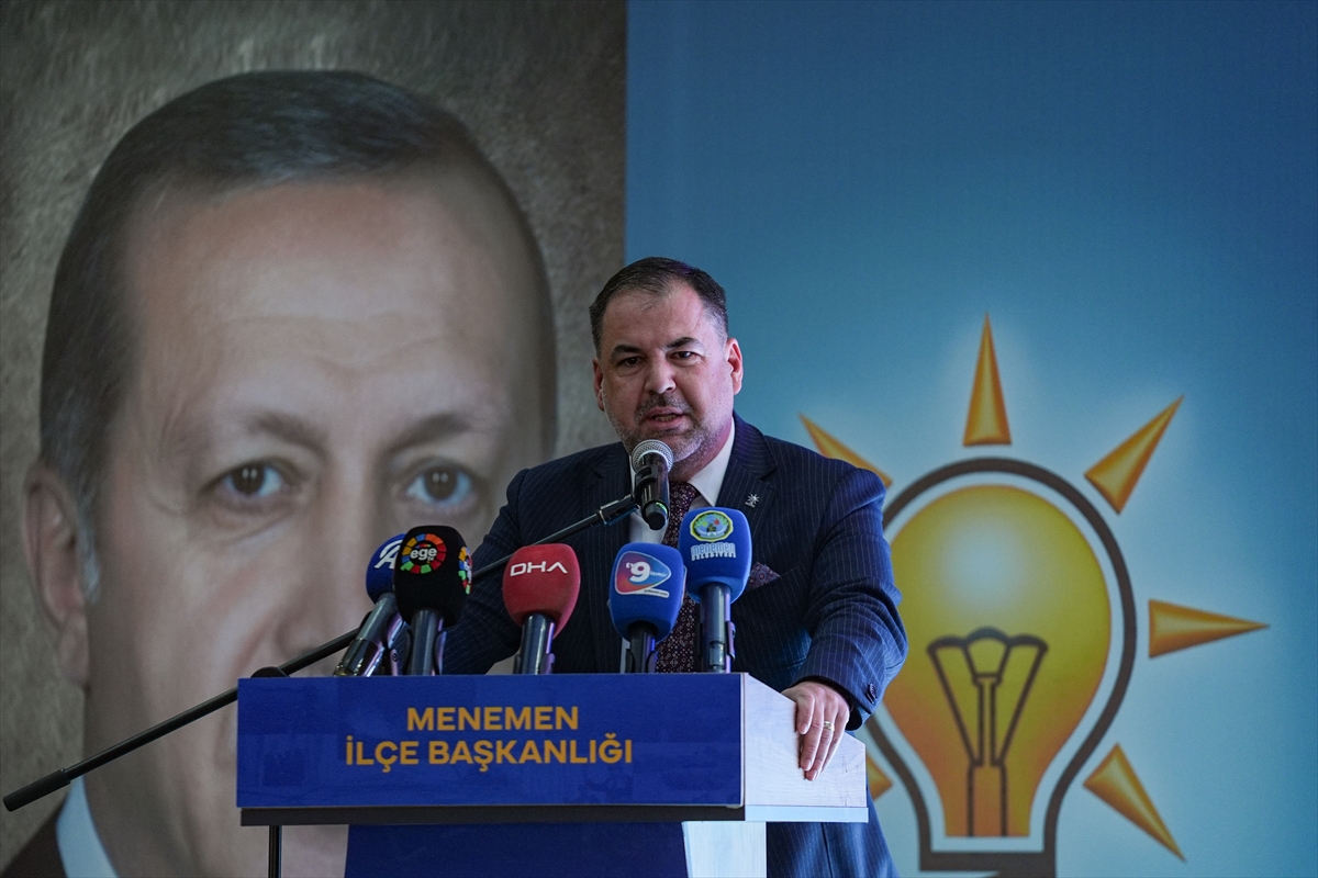 AK Parti'li Dağ, Menemen İlçe Kongresi'nde konuştu: