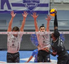 Voleybol: SMS Grup Efeler Ligi