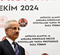 Ankara-Kırıkkale-Delice ve Antalya-Alanya otoyol projelerinin yapımı için imzalar atıldı