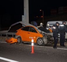 Ankara'da bariyere çarpan taksinin şoförü öldü