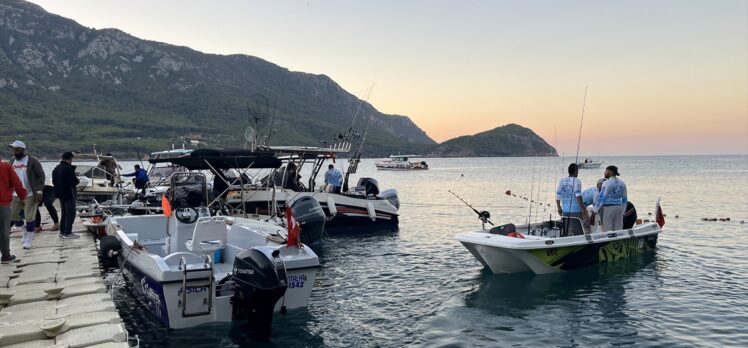 Antalya'da sürdürülebilirliğe dikkati çekmek için düzenlenen amatör balık yarışması başladı