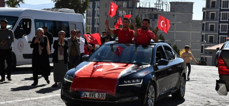 Avrupa şampiyonu Algül, Şırnak'ta coşkuyla karşılandı