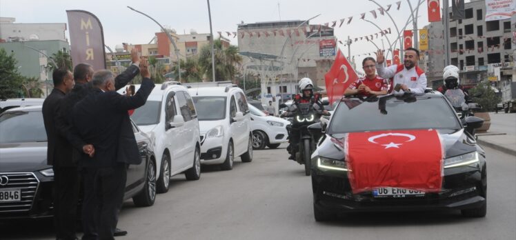 Avrupa şampiyonu milli boksör Yalgettekin, memleketi Şırnak'ta coşkuyla karşılandı