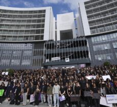 Ayşenur Halil'in öldürülmesi öğrencisi olduğu İstanbul Medipol Üniversitesi'nde protesto edildi