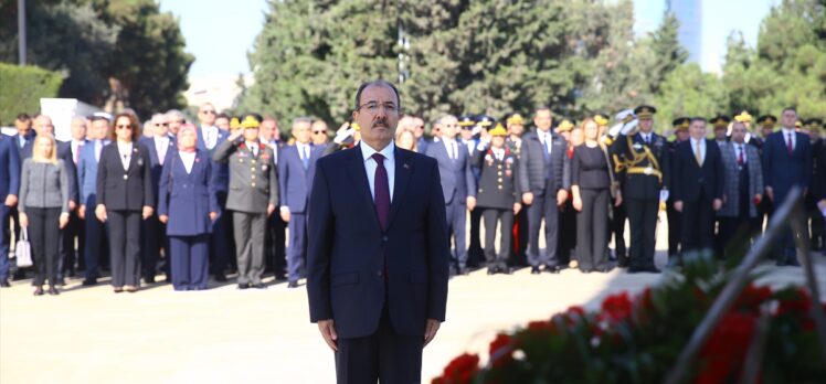 Bakü Türk Şehitliği'nde Türkiye Cumhuriyeti'nin 101. yılı dolayısıyla tören düzenlendi