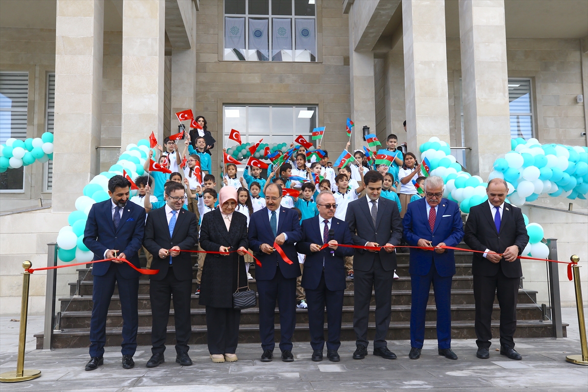 Bakü'de Azerbaycan Uluslararası Maarif Okulları'nın yeni kampüsü açıldı