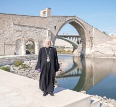 Başepiskopos Aram Ateşyan Diyarbakır'da çeşitli ziyaretler gerçekleştirdi