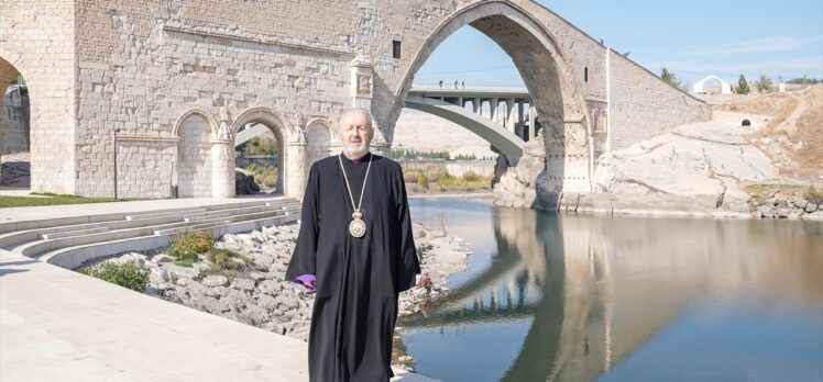 Başepiskopos Aram Ateşyan Diyarbakır'da çeşitli ziyaretler gerçekleştirdi