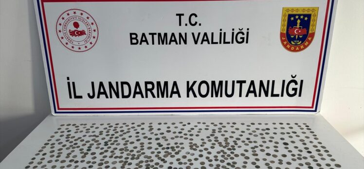 Batman'da tarihi eser kaçakçılığı operasyonunda 640 sikke ele geçirildi