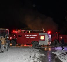 Bilecik'te geri dönüşüm tesisinde çıkan yangına müdahale ediliyor