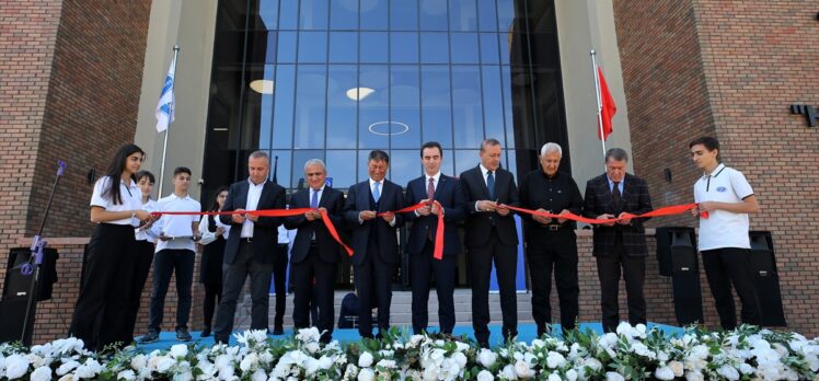 Bitlis'te İngilizce ve Çince eğitimin verildiği Özel Eren Fen ve Teknoloji Lisesi açıldı