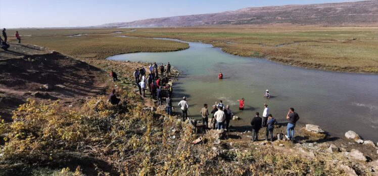 Bitlis'te termal suyun oluşturduğu gölete giren baba ve oğlu boğuldu