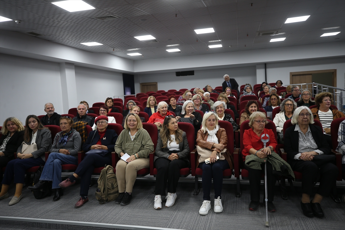 Çanakkale'de “Tazelenme Üniversitesi Programı” açıldı