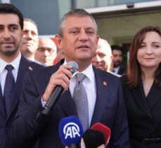 CHP Genel Başkanı Özel, Tuzla ve Bakırköy belediyelerini ziyaret etti: