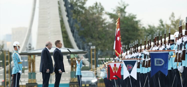 Cumhurbaşkanı Erdoğan, Finlandiya Cumhurbaşkanı Stubb'u resmi törenle karşıladı