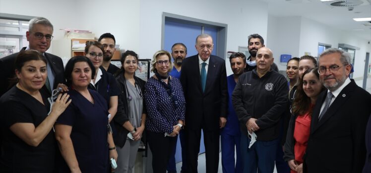 Cumhurbaşkanı Erdoğan'dan AK Parti'li Betül Önderoğlu'nun ailesine taziye ziyareti