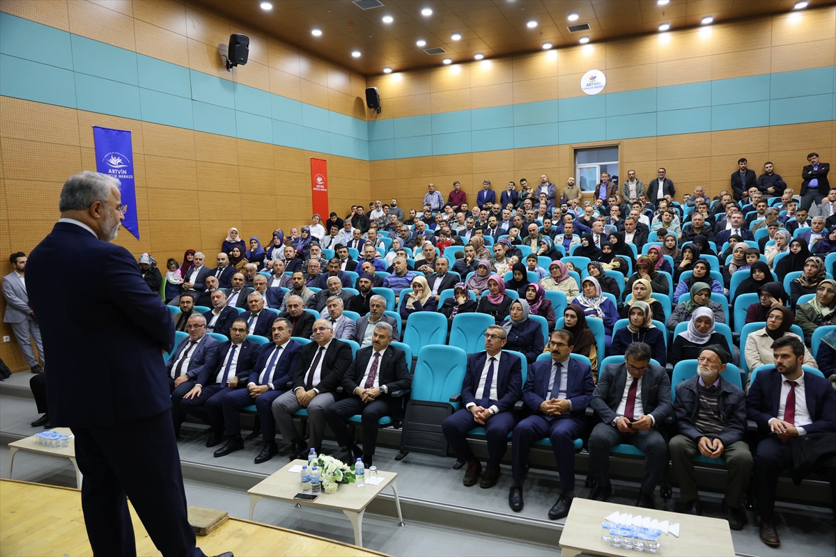 Diyanet İşleri Başkan Yardımcısı İşliyen, Artvin'de konferans verdi: