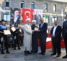 Diyanet İşleri Başkanı Erbaş, Kahramanmaraş'ta polis araçlarını hizmete alım töreninde konuştu: