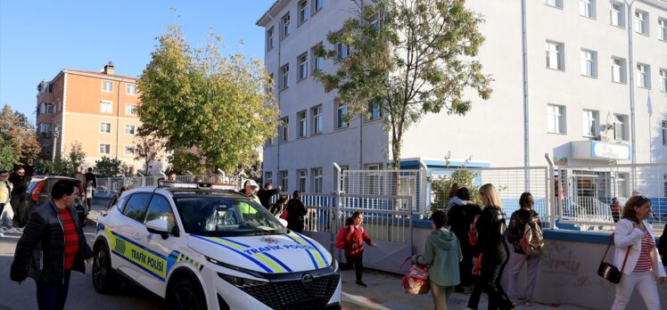 Edirne'de “okul polisi” hem velilere hem öğrencilere güven veriyor