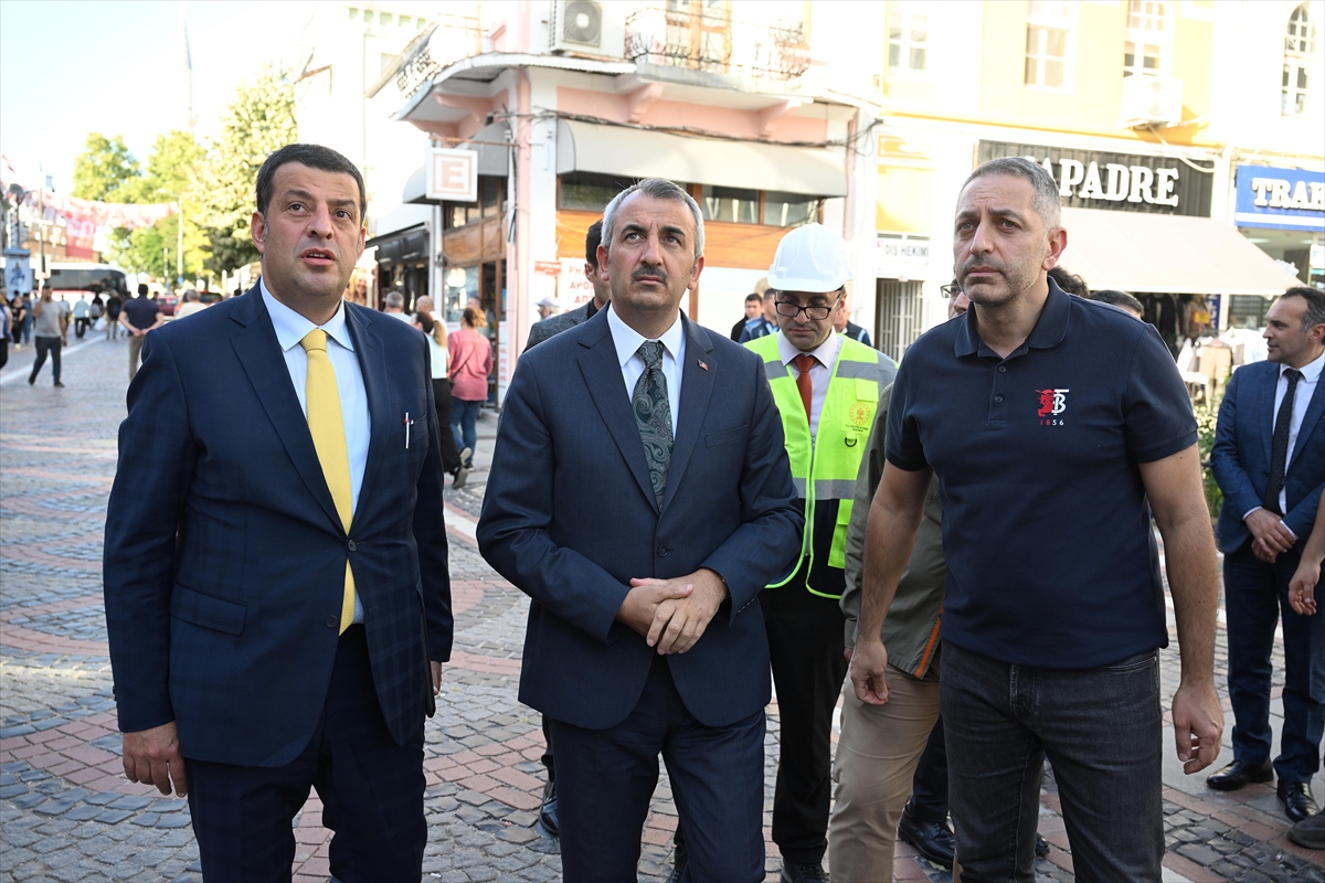 Edirne'de pek çok cadde ve sokakta başlatılan “sokak sağlıklaştırma” kente yeni bir görünüm katacak