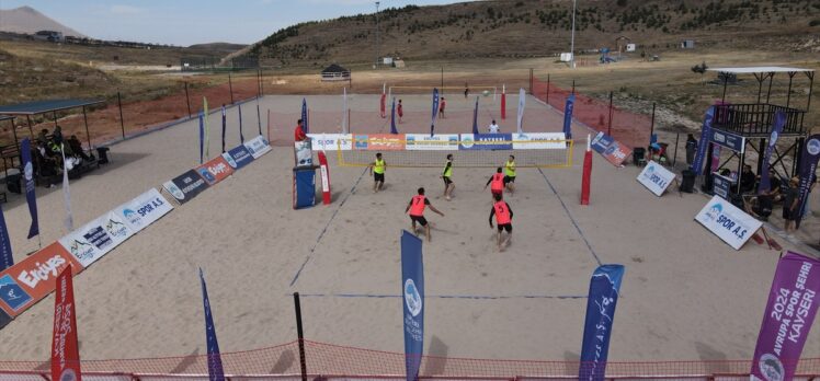 Erciyes'te plaj voleybolu turnuvası başladı