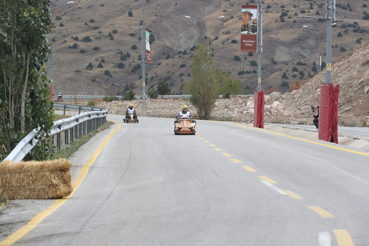 Erzincan’da “Arabam tahtadan, inerim Ergan'dan” formuLaz yarışı düzenlendi