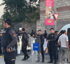 Fatih'te surlardan atlayarak intihar eden şüphelinin, öncesinde 2 kadını öldürdüğü belirlendi