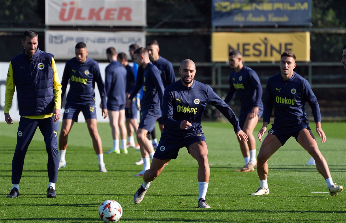 Fenerbahçe, Manchester United maçı hazırlıklarını tamamladı