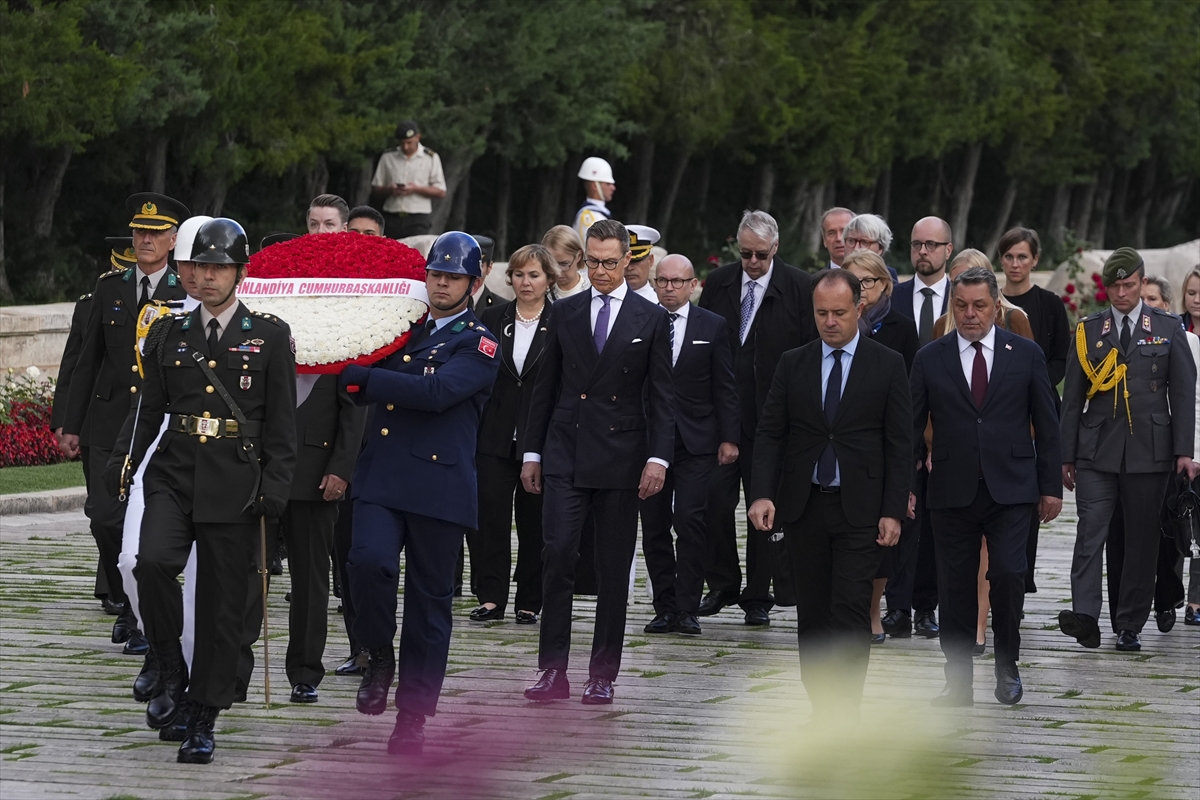 Finlandiya Cumhurbaşkanı Stubb, Anıtkabir'i ziyaret etti