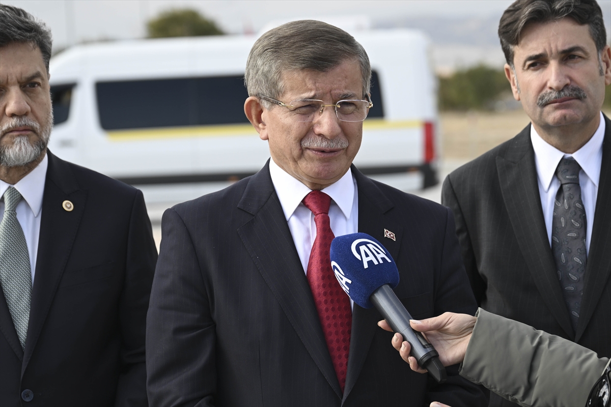 Gelecek Partisi Genel Başkanı Davutoğlu'ndan TUSAŞ'a taziye ziyareti: