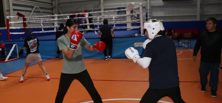 Genç Kadın Boks Milli Takımı'nın Dünya Şampiyonası hazırlıkları sürüyor