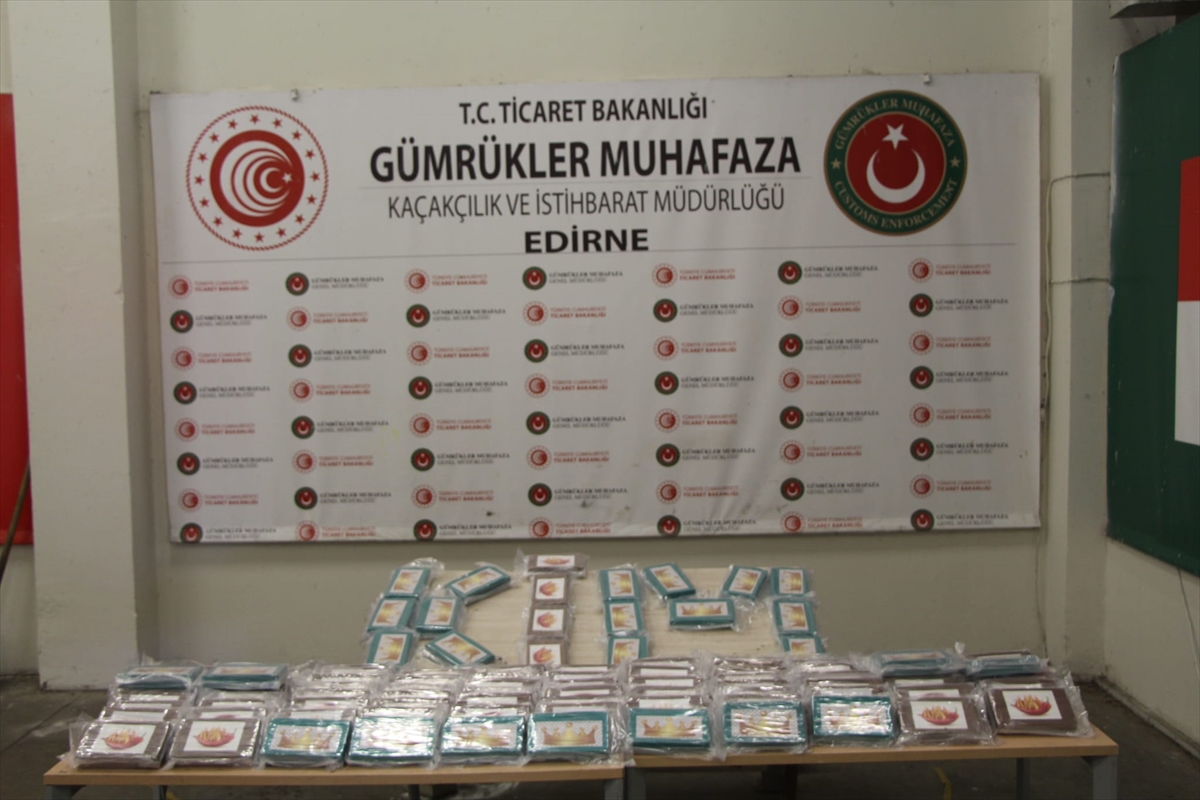 Gümrük muhafaza ekiplerinden uyuşturucu tacirlerine üç ayrı operasyon