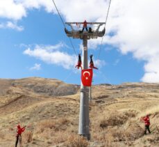 Hakkari'de JAK timi kayak sezonu öncesi tatbikat yaptı