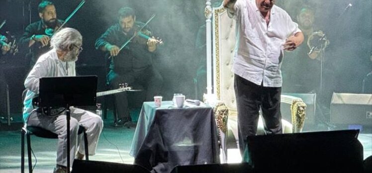 İbrahim Tatlıses Adana'da konser verdi