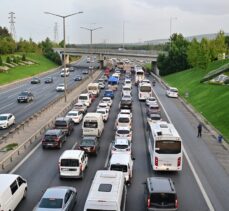 İstanbul'da sabah saatlerinde trafik yoğunluğu yaşanıyor