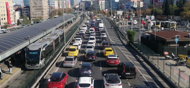 İstanbul'da trafik yoğunluğu yüzde 71'e çıktı