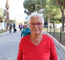 İzmir'de mahalle sakinleri çektikleri video ile ulaşım sorunlarına dikkati çekti