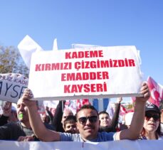 Kartal'da “kademeli emeklilik” talebiyle miting düzenlendi