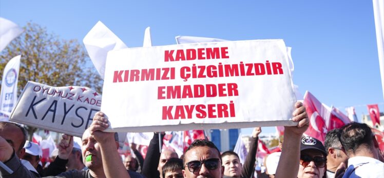 Kartal'da “kademeli emeklilik” talebiyle miting düzenlendi