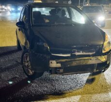 Kastamonu'da polisten kaçarken otomobile çarpan motosiklet sürücüsü yaralandı