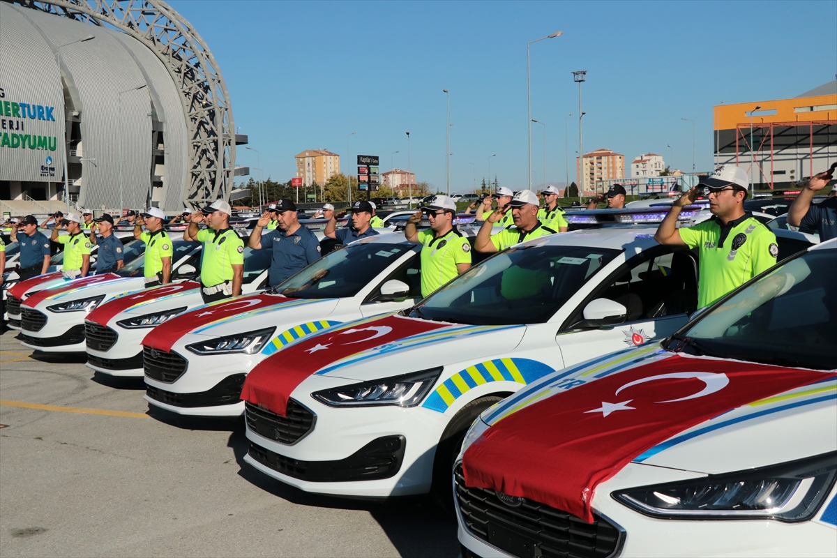 Kayseri emniyet teşkilatına 244 yeni araç tahsis edildi