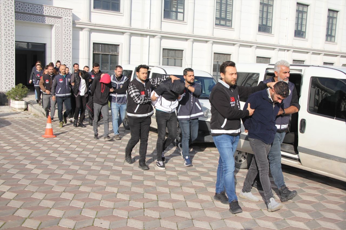 Kocaeli merkezli kargo dolandırıcılığı operasyonunda 8 şüpheli tutuklandı